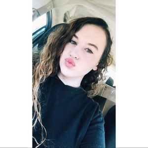 Meet your Posher, Siera